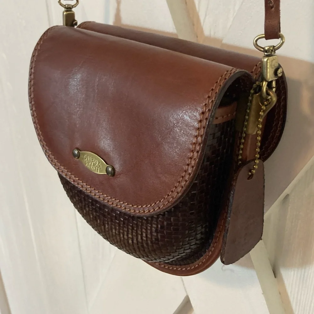 Italian Saddle Crossbody Handbag - Picture 16 of 16